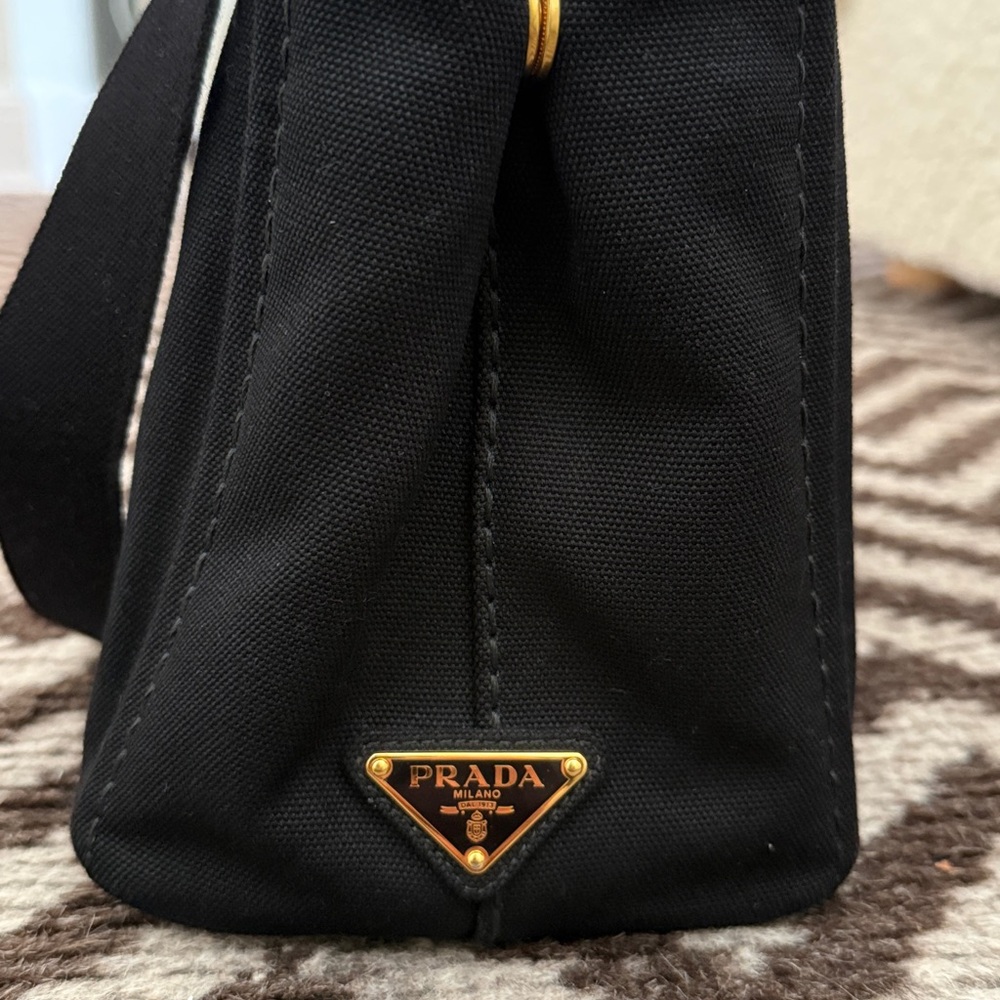 Canapa convertible Prada Black tote 
  Canvas bag hardware Gold - Picture 4 of 6